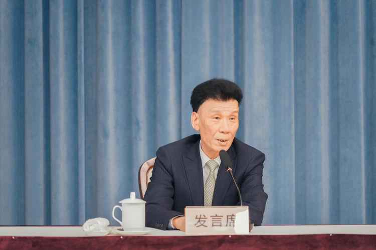 陸大榮：聽黨話跟黨走，民營企業(yè)大有作為 ——在蘇州市服裝業(yè)商會二屆二次會員大會上的發(fā)言