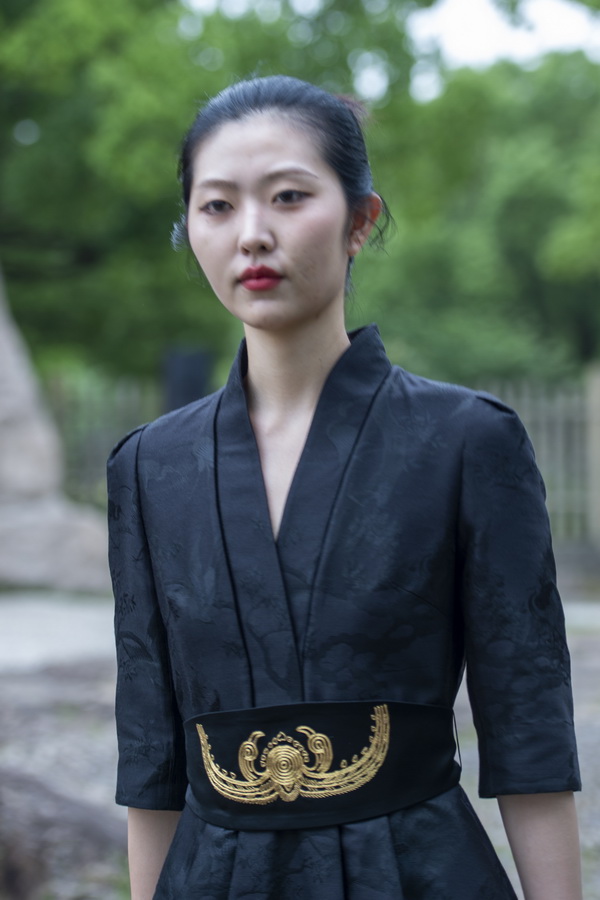 “CHOICE YIN”驚艷河姆渡，演繹遠(yuǎn)古文明與現(xiàn)代時(shí)尚與的對(duì)話