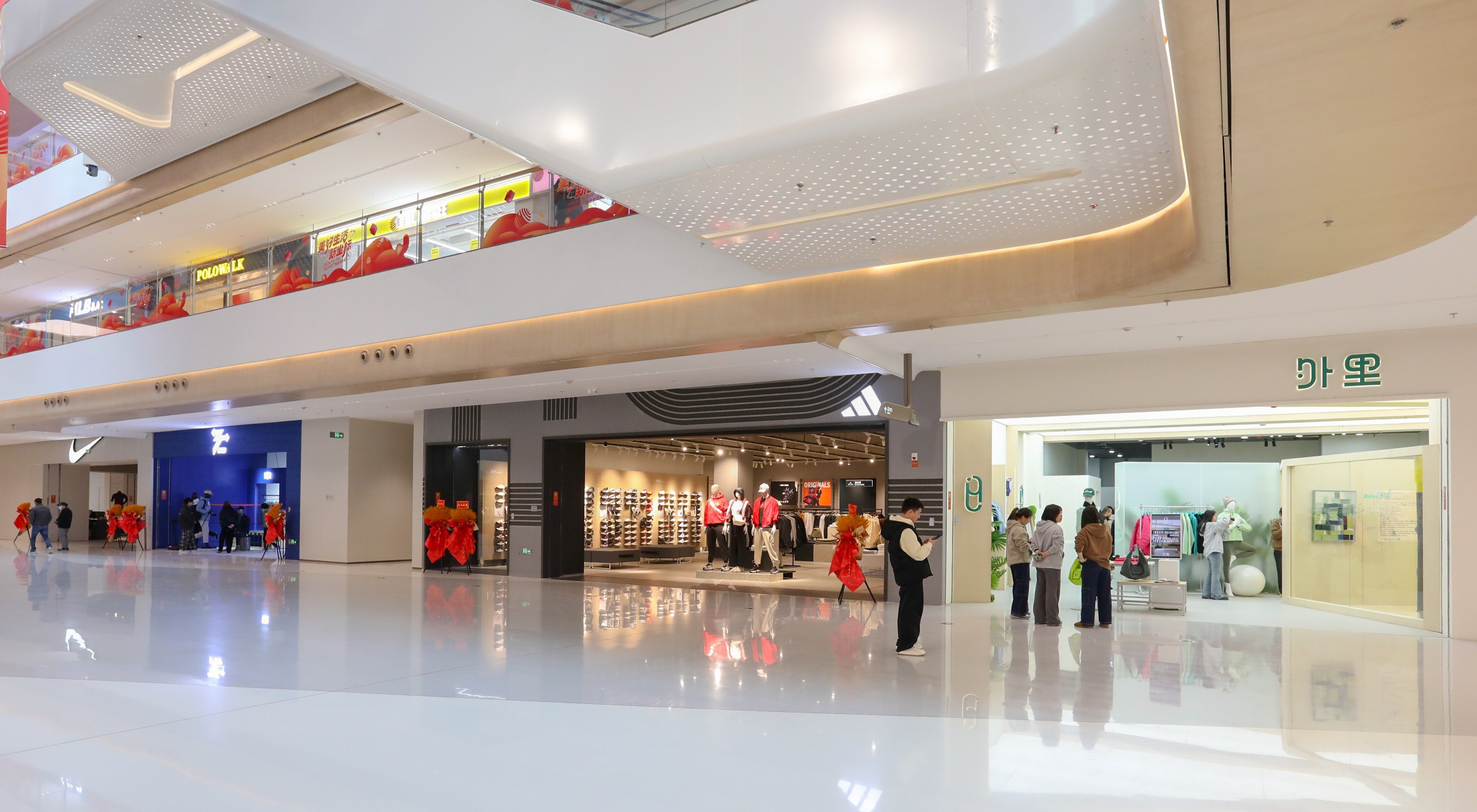 YLI外里全國首店 用運動與藝術帶你打破“野蠻邊界”