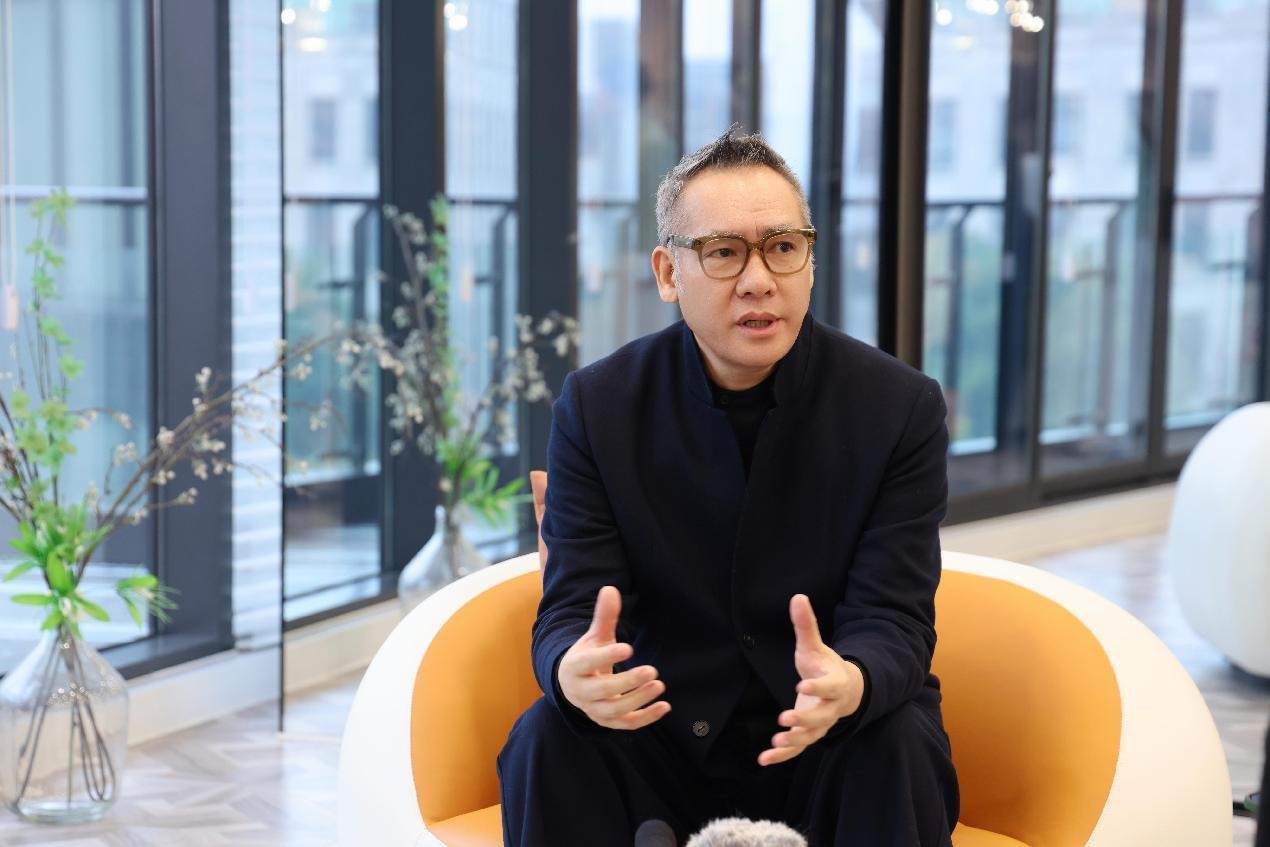 當(dāng)玖姿JUZUI遇上王陶Taoray Wang，開啟進階國際品牌的“繁花”時代！