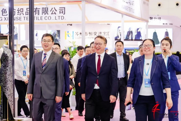 向“新”而生 逐“質(zhì)”而行！2024中國紹興柯橋國際紡博會（春季） 隆重開幕