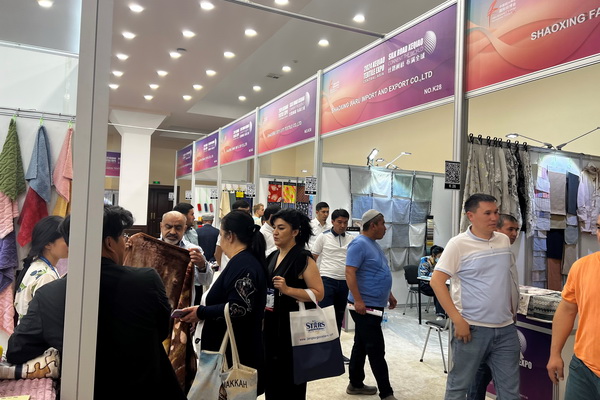 46家企業(yè)組團(tuán)參展！柯橋首個(gè)中亞紡織展在烏茲別克斯坦舉行