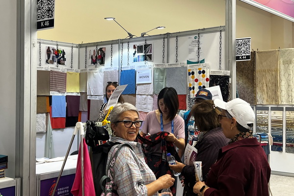 46家企業(yè)組團(tuán)參展！柯橋首個(gè)中亞紡織展在烏茲別克斯坦舉行