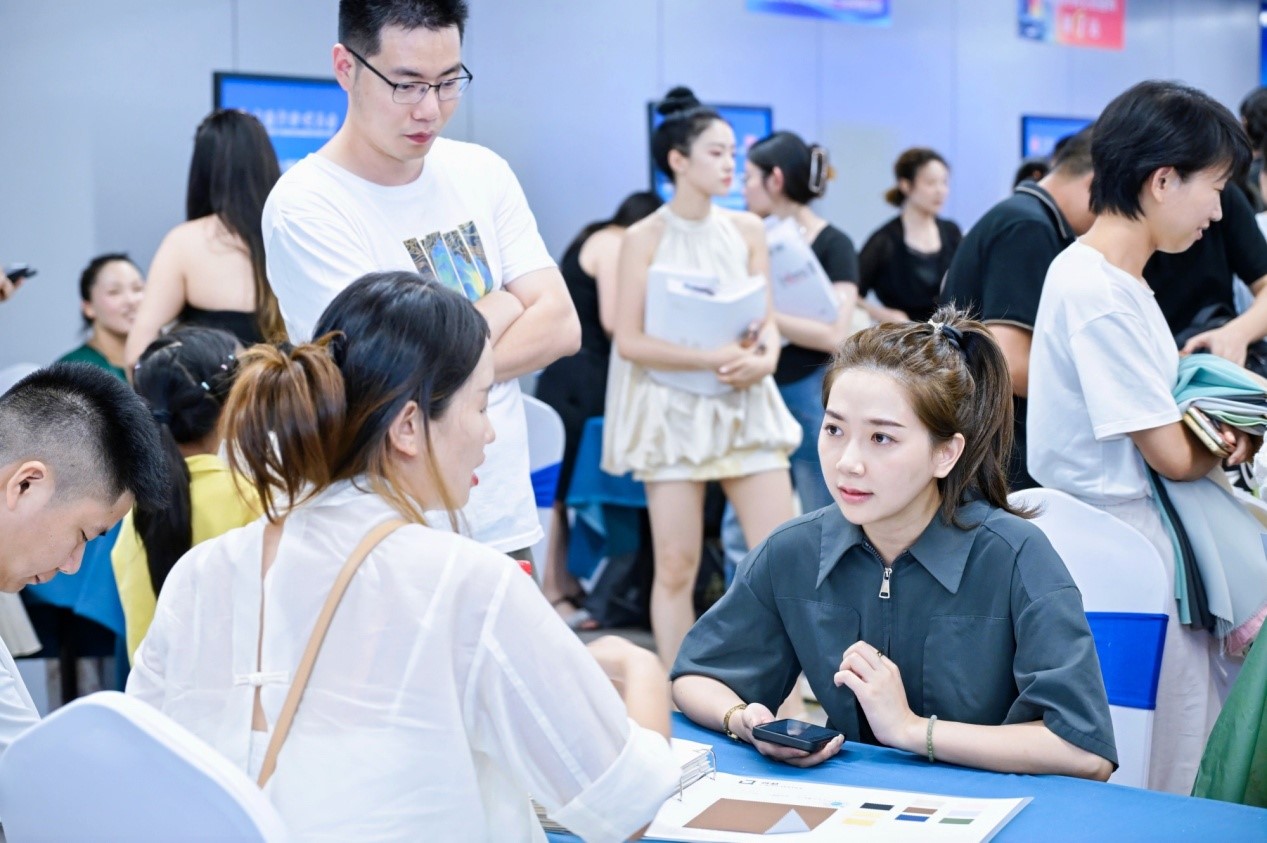 向世界問好！“中國時尚女裝面料第一站”榮耀啟航