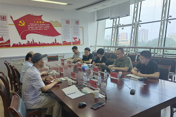 家紡升級(jí)，纖維先行--中國(guó)家用紡織品行業(yè)協(xié)會(huì)朱曉紅會(huì)長(zhǎng)一行來(lái)青調(diào)研