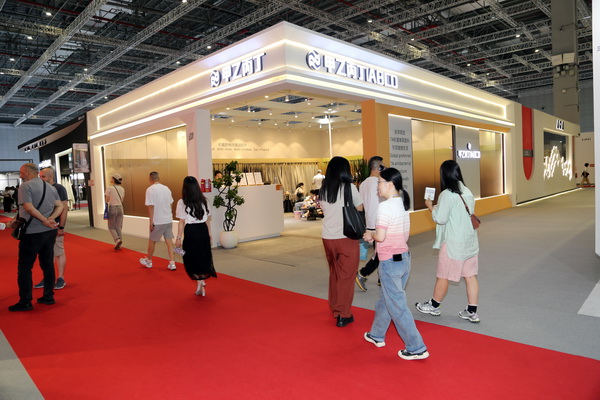7A家具面料亮相2024intertextile秋冬家紡展，引起圍觀