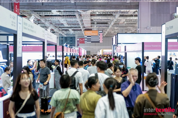 超10萬名觀眾參觀2024intertextile秋冬面輔料展 | 2025上海、深圳兩地三展新程再啟