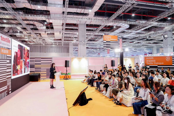 超10萬名觀眾參觀2024intertextile秋冬面輔料展 | 2025上海、深圳兩地三展新程再啟