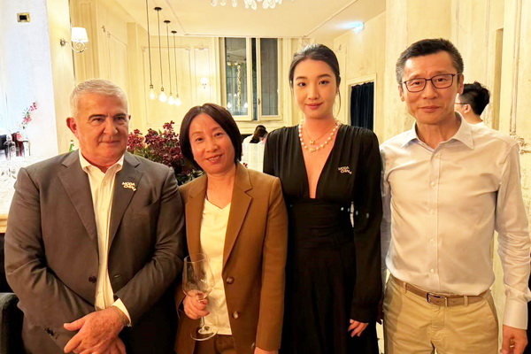 昭奈華裕閃耀米蘭，共繪中意時尚融合新篇章