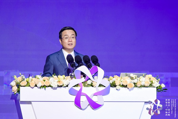 “時(shí)尚境界 新質(zhì)未來”--2024第七屆世界布商大會于柯橋舉行