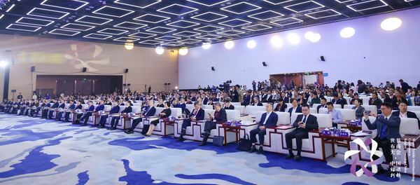 “時(shí)尚境界 新質(zhì)未來”--2024第七屆世界布商大會于柯橋舉行