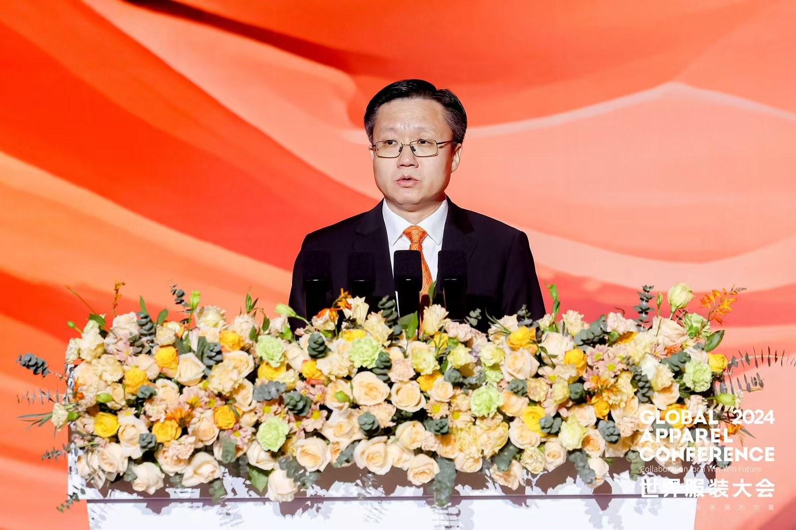 “融和”20個國家和地區(qū)服裝精英，2024世界服裝大會在東莞虎門開幕