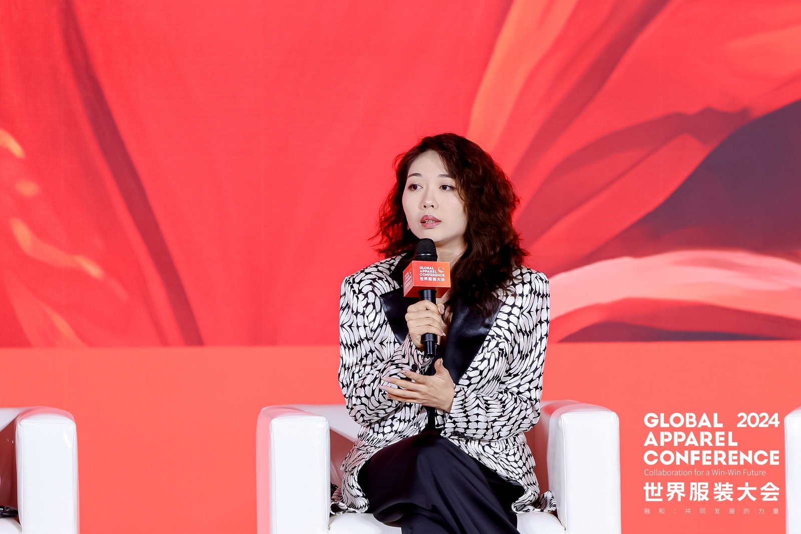“融和”20個國家和地區(qū)服裝精英，2024世界服裝大會在東莞虎門開幕