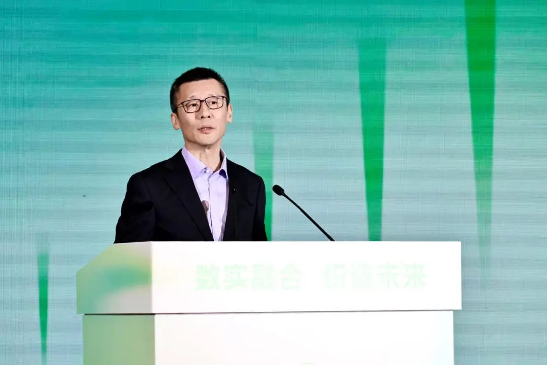 “數(shù)實融合  織造未來”--第一屆中國紡織行業(yè)數(shù)字化轉(zhuǎn)型大會在紹興柯橋舉行