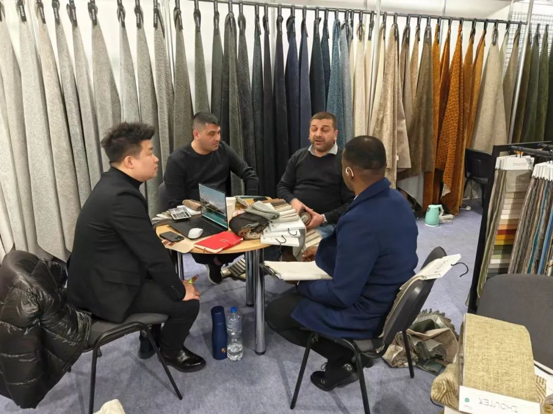 掘金Heimtextil2025：“海寧家紡”引領(lǐng)布藝集群潮流