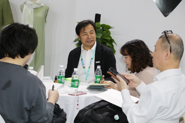 極致創(chuàng)新，讓迭代®滌綸“生態(tài)圈”再次火爆2025yarnexpo春夏展