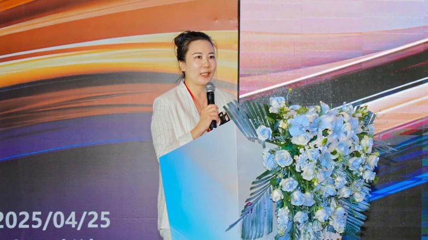 拓展國(guó)內(nèi)市場(chǎng)，深化協(xié)同共贏！?2025“絲路柯橋·布滿全球”對(duì)接會(huì)走進(jìn)長(zhǎng)沙