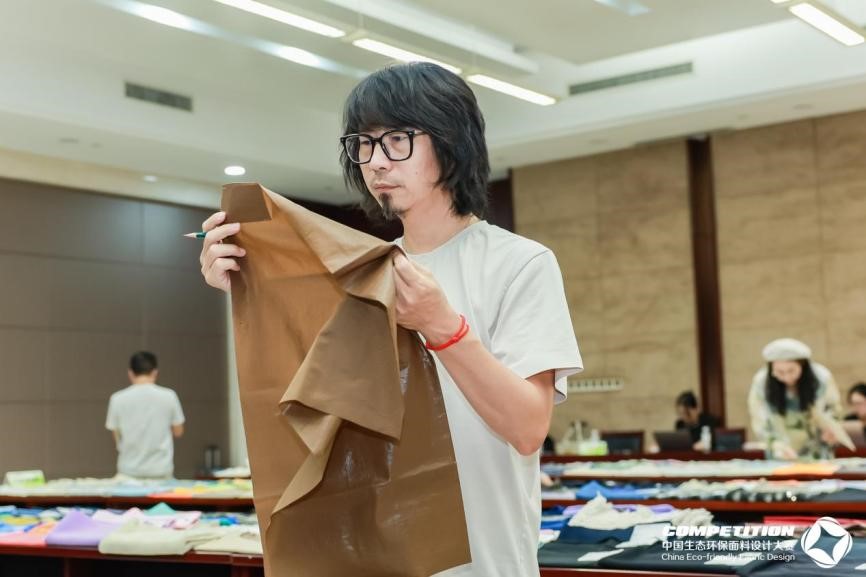 2800款面料“綠動時尚”，2025第八屆中國生態(tài)環(huán)保面料設計大賽評審會在盛澤舉辦！